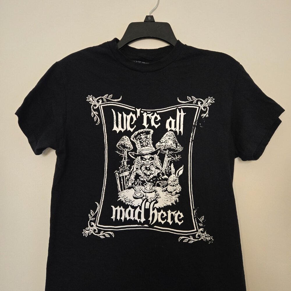 Skeleton Mad Hatter Frame T-Shirt Size Small